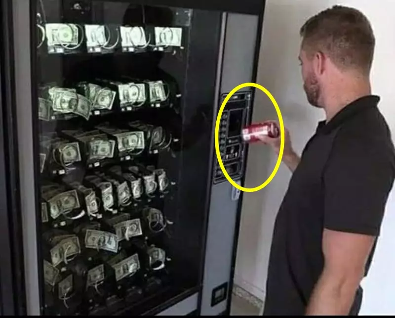 momen lucu terbalik © 2021 Instagram