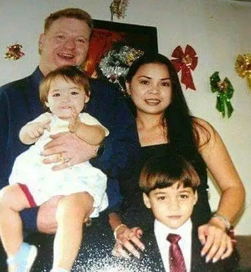 Potret masa kecil pesinetron blasteran Instagram Potret masa kecil pesinetron blasteran Instagram