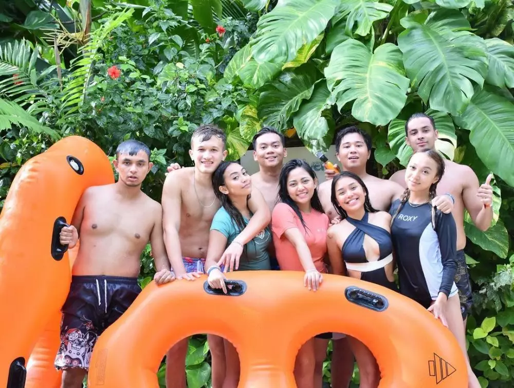 Potret Rachel Vennya dan Salim Nauderer Instagram