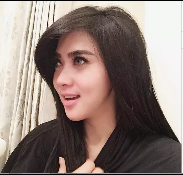 Syahrini dan Luna Maya tanpa makeup Instagram © 2021 brilio.net