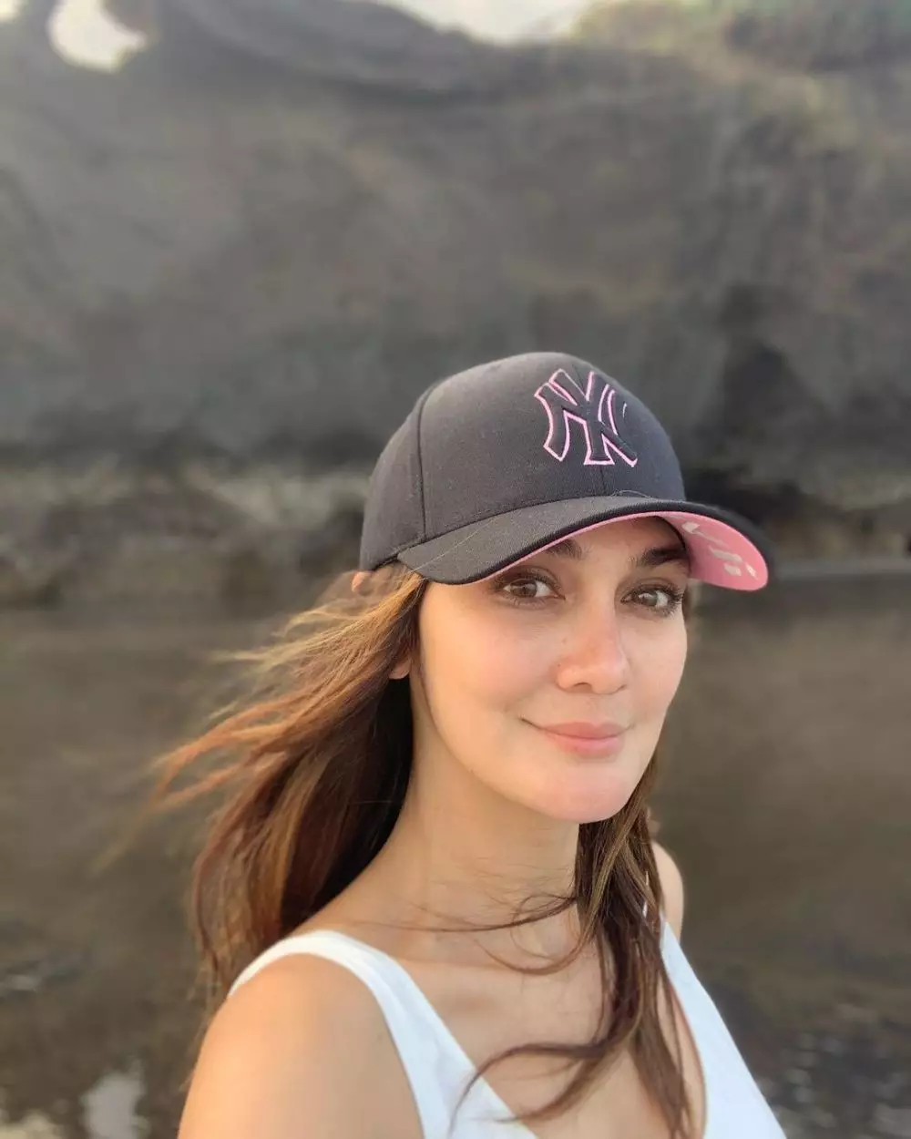 Syahrini dan Luna Maya tanpa makeup Instagram © 2021 brilio.net