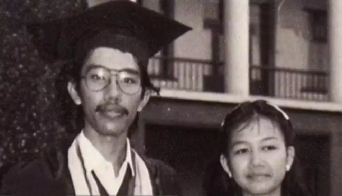 Potret lawas politisi saat wisuda Instagram