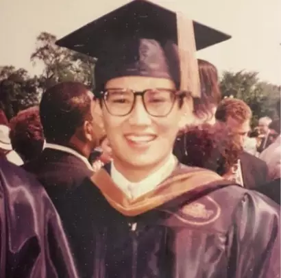 Potret lawas politisi saat wisuda Instagram