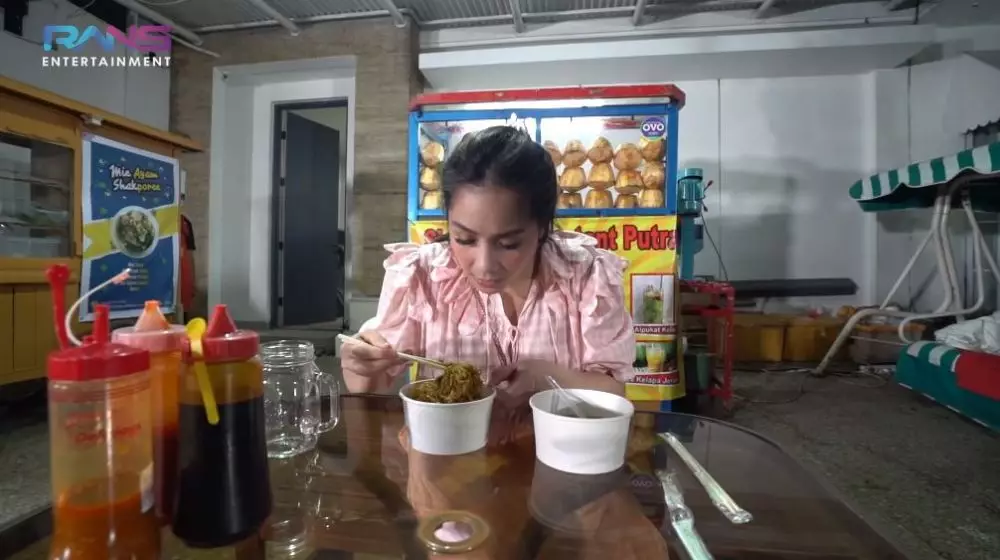 Nagita ngidam jajanan masa kecil © YouTube