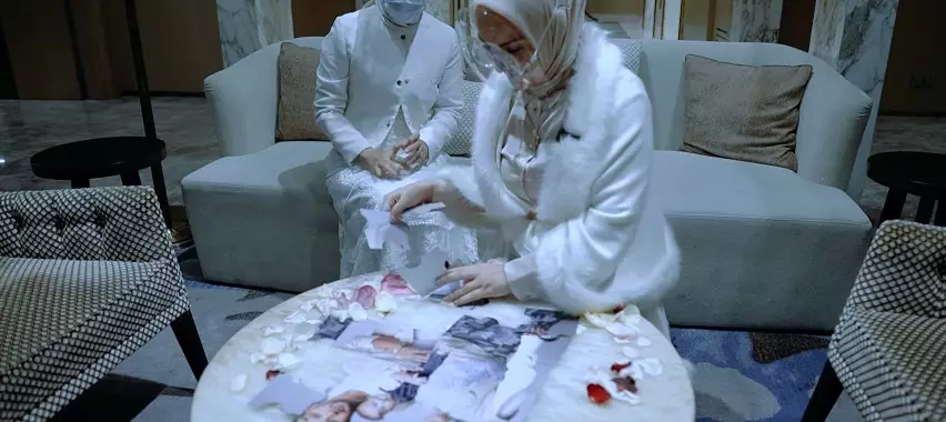 Momen romantis Irish Bella dapat kado mewah dari Ammar Zoni YouTube/Aish TV Momen romantis Irish Bella dapat kado mewah dari Ammar Zoni YouTube/Aish TV