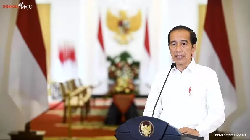 Jokowi upaya pencarian kapal selam KRI Nanggala-402 tetap dilakukan Biro Pers Sekretariat Presiden Jokowi upaya pencarian kapal selam KRI Nanggala-402 tetap dilakukan Biro Pers Sekretariat Presiden