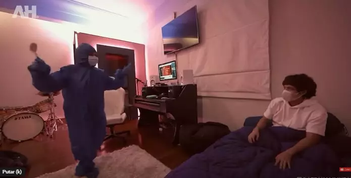 Potret Atta Halilintar jalani isolasi © YouTube/Atta Halilintar