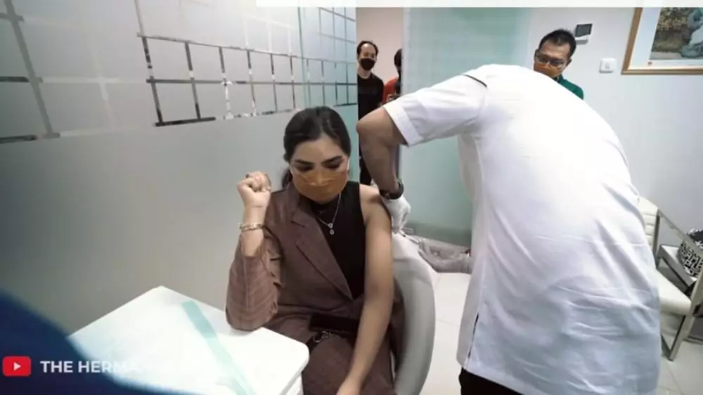 keluarga Ashanty suntik vaksin © 2021 brilio.net