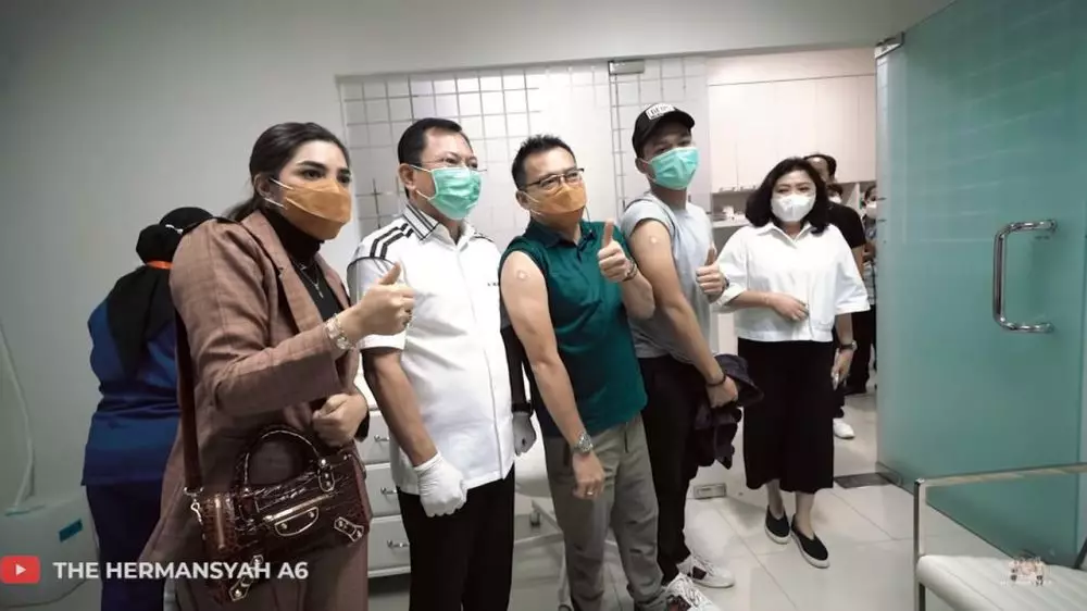 keluarga Ashanty suntik vaksin © 2021 brilio.net