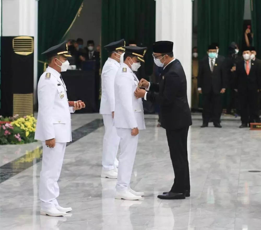 Sahrul Gunawan dilantik jadi Wabup Bandung © 2021 brilio.net