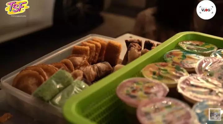 Shireen borong pedagang © YouTube