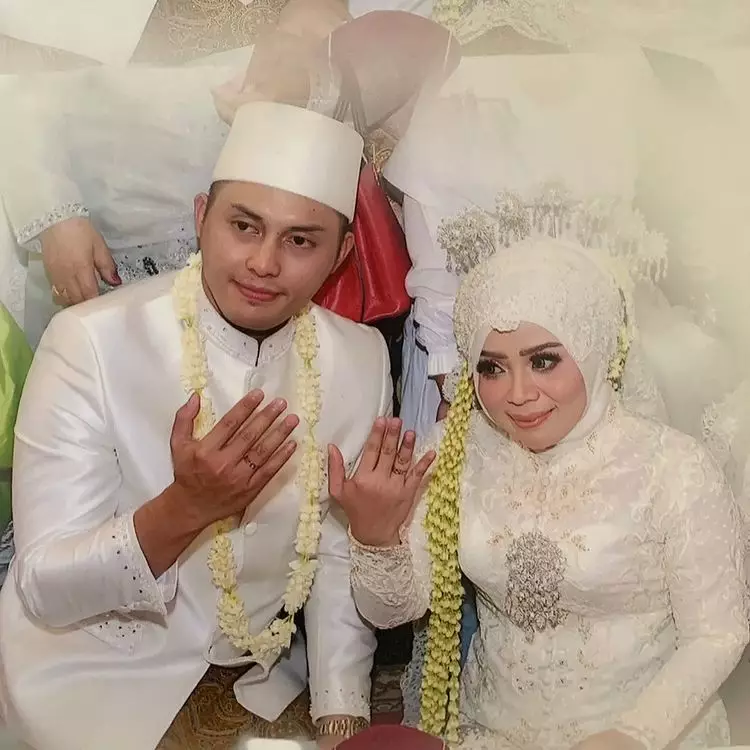 potret lawas pernikahan Muzdalifah dan Fadel Islami © 2021 brilio.net