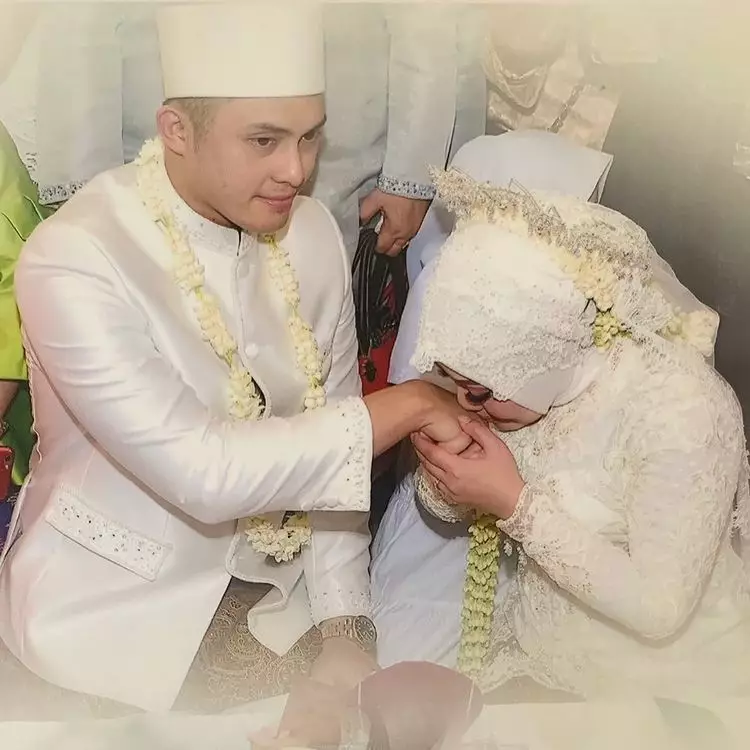 potret lawas pernikahan Muzdalifah dan Fadel Islami © 2021 brilio.net