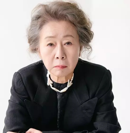 Fakta menarik Youn Yuh-jung pemenang Oscar 2021 dari berbagai sumber Fakta menarik Youn Yuh-jung pemenang Oscar 2021 dari berbagai sumber