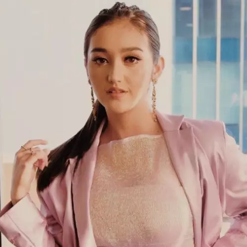 10 Potret masa kecil Ranty Maria, wajah cantiknya tak pudar