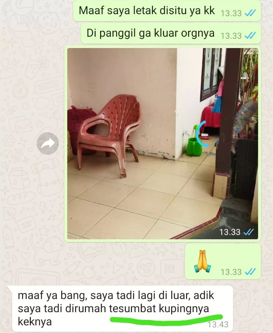 Balasan chat customer paket © Twitter