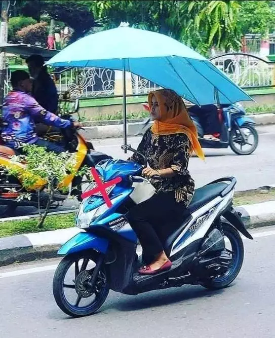 orang payungan © 2021 berbagai sumber orang payungan © 2021 berbagai sumber