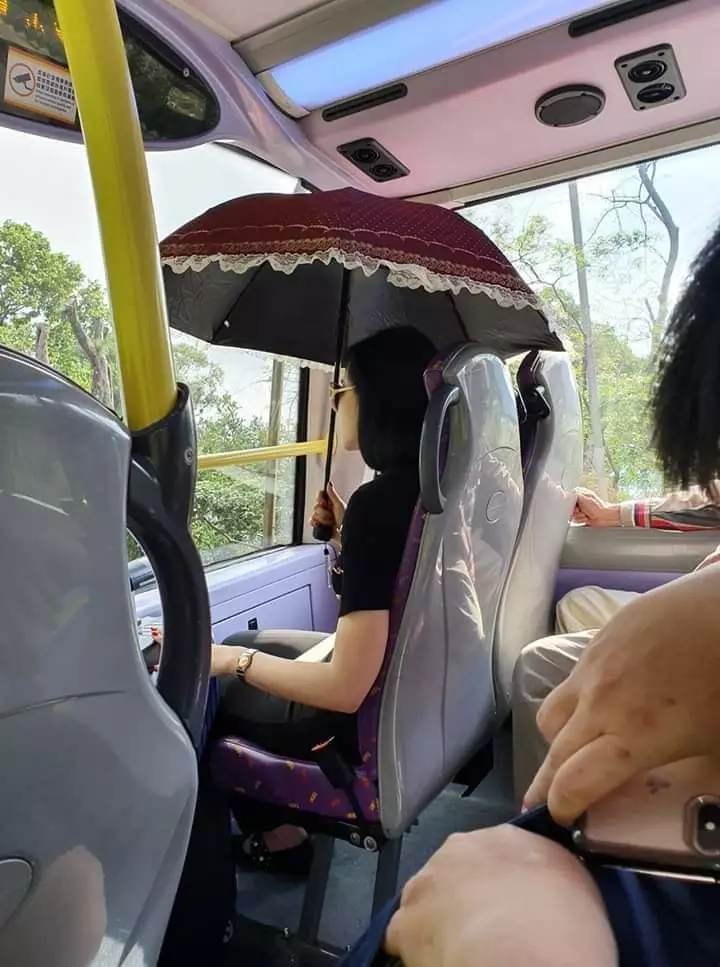 orang payungan © 2021 berbagai sumber orang payungan © 2021 berbagai sumber