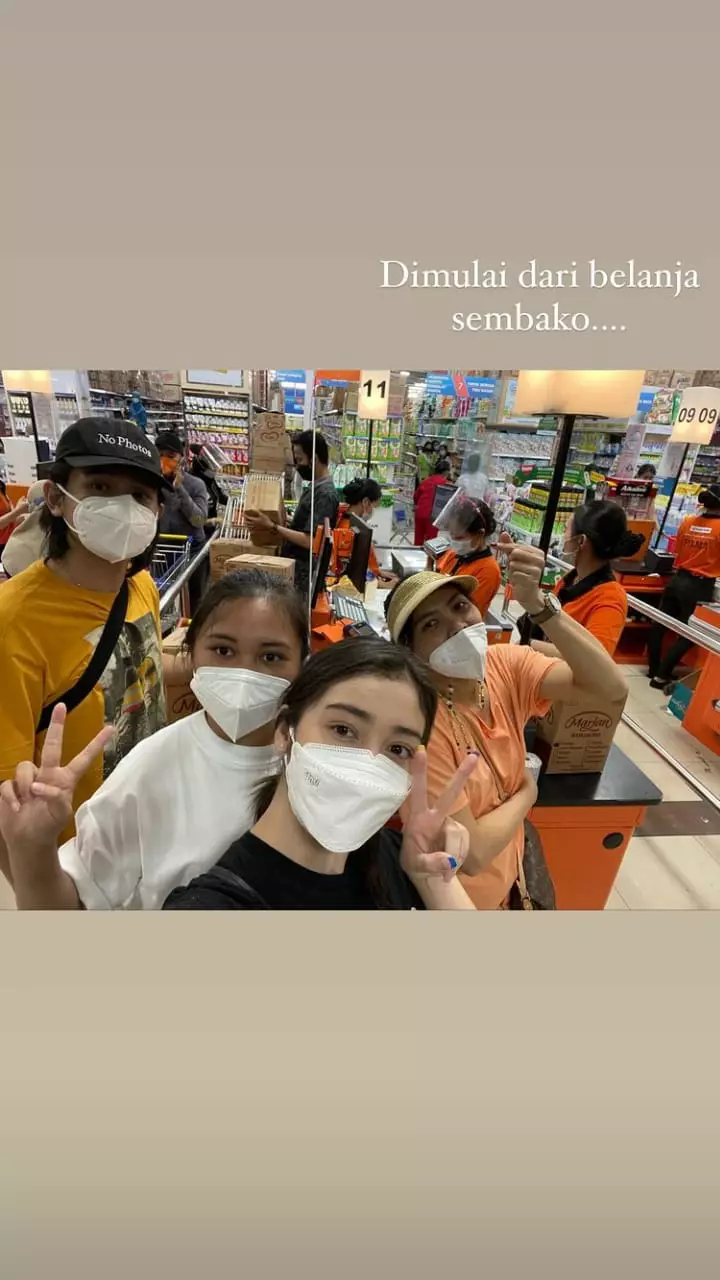 momen ranty maria rayakan ultah bagi sembako © instagram momen ranty maria rayakan ultah bagi sembako © instagram