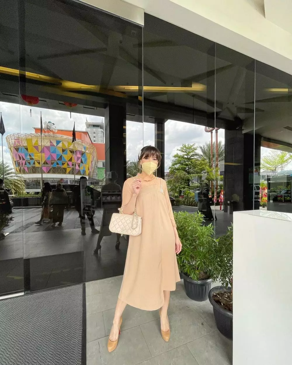 potret Chika Jessica saat kenakan dress © 2021 brilio.net