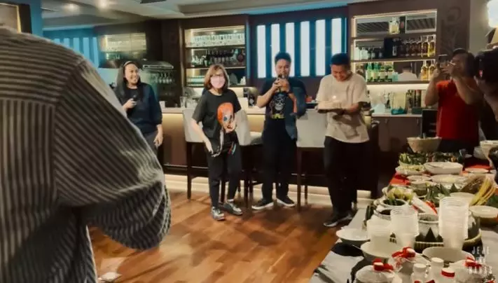 ultah Jeje ke-38 © YouTube