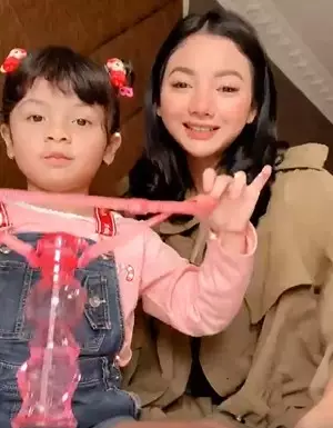 Potret kompak pemeran Elsa dan Reina Ikatan Cinta © berbagai sumber