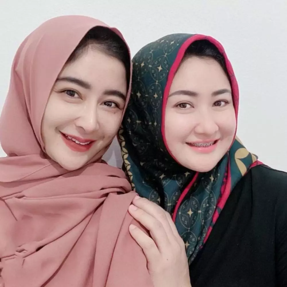 15 pedangdut berhijab © Instagram