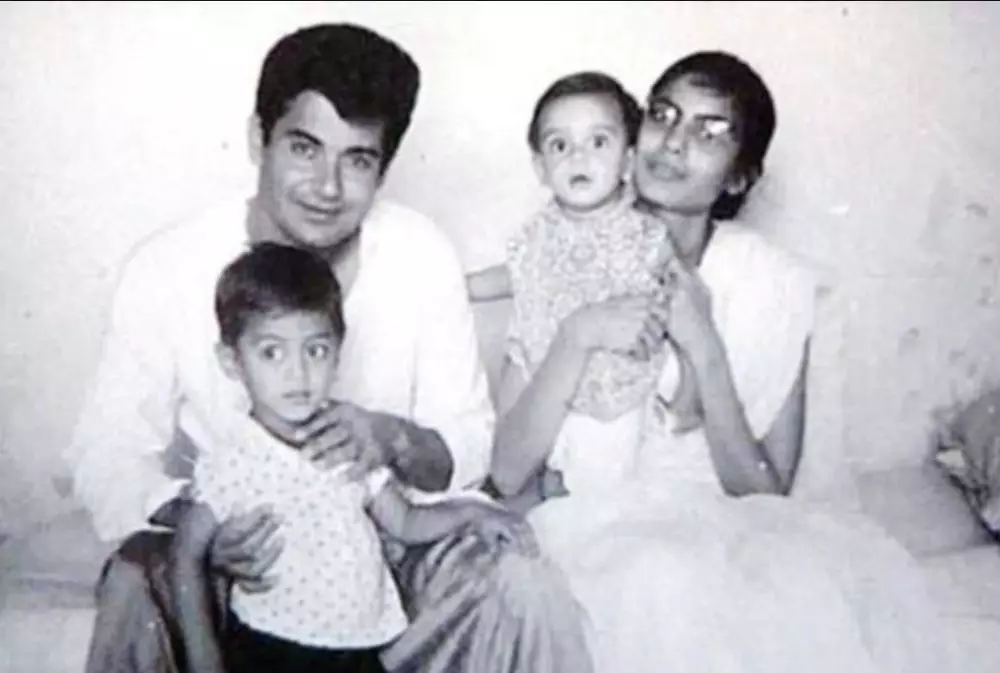 potret masa muda ibu seleb Bollywood © 2021 brilio.net potret masa muda ibu seleb Bollywood © 2021 brilio.net