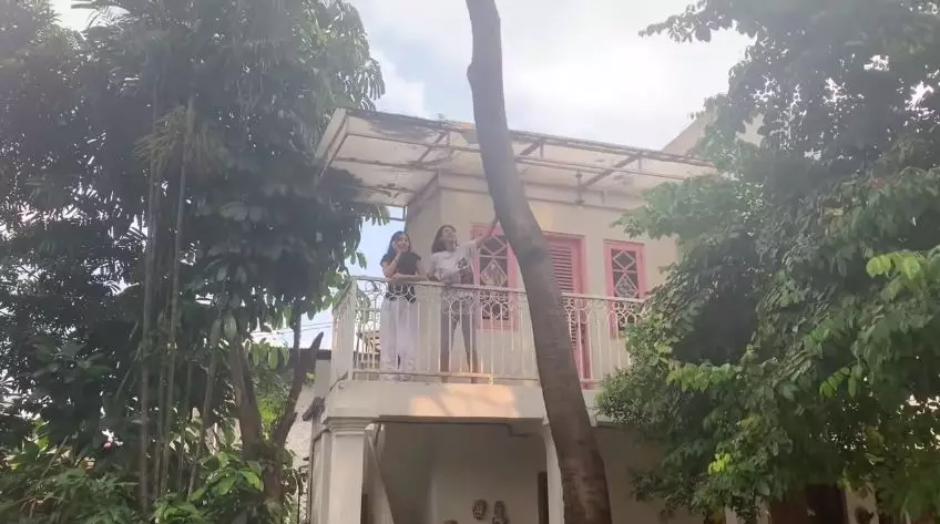 penampakan halaman belakang rumah bimbim slank © YouTube penampakan halaman belakang rumah bimbim slank © YouTube