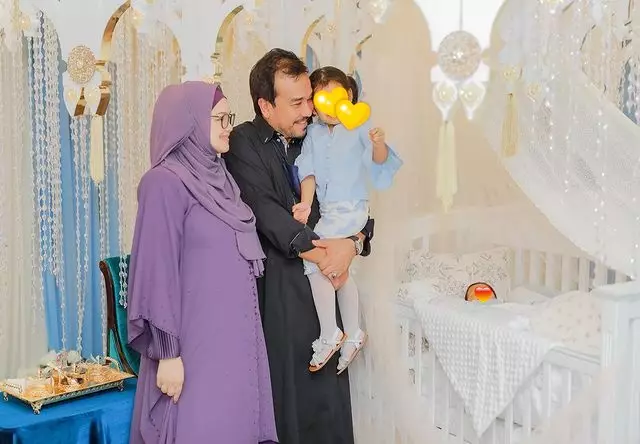 momen aqiqah anak kedua siti nurhaliza © instagram