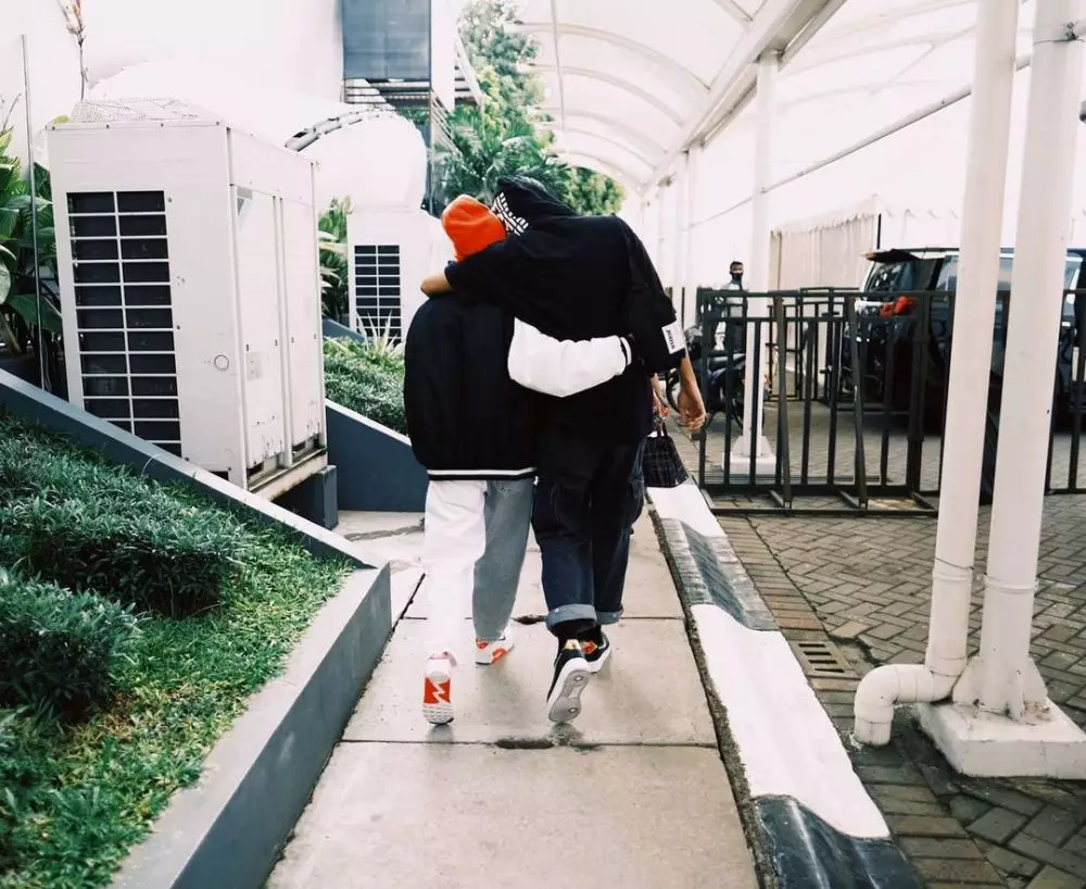 potret manis agnez mo dan adam rosyadi © instagram potret manis agnez mo dan adam rosyadi © instagram