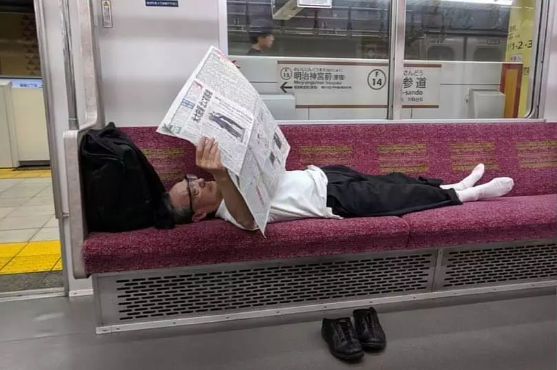 penumpang terlalu santai © 2021 Instagram