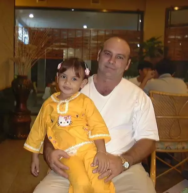 pesinetron dan ayah sewaktu kecil © Instagram