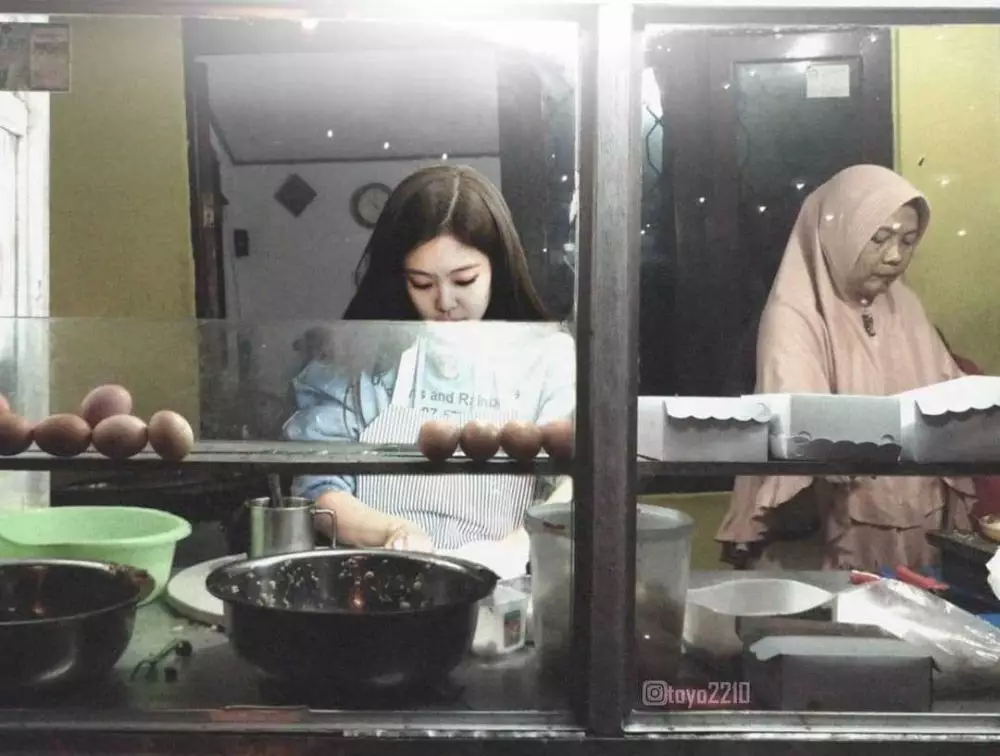 blackpink jadi pedagang kaki lima © 2021 berbagai sumber