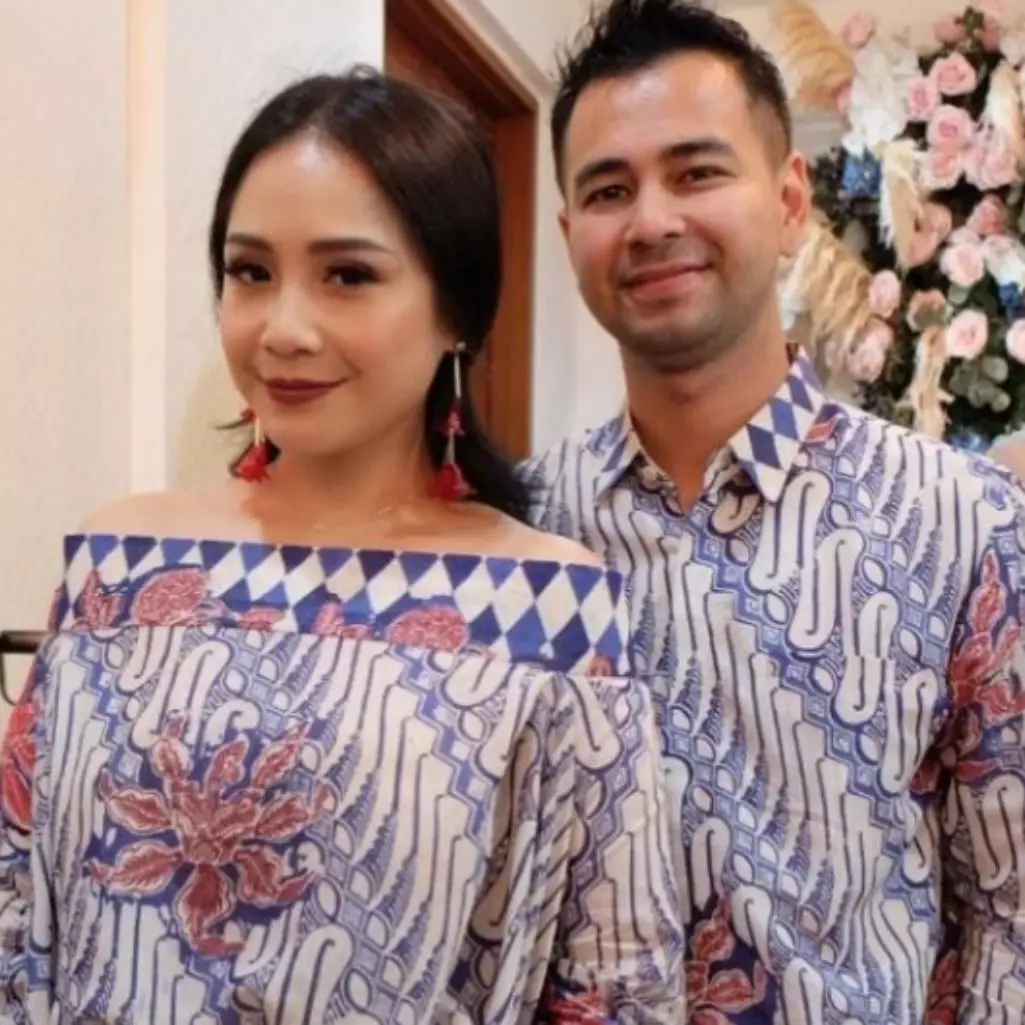 Potret 10 pesinetron kembaran baju sama pasangan, couple goals banget