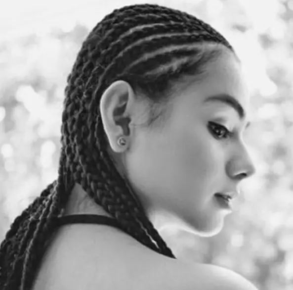 Potret seleb rambut cornrows dari berbagai sumber