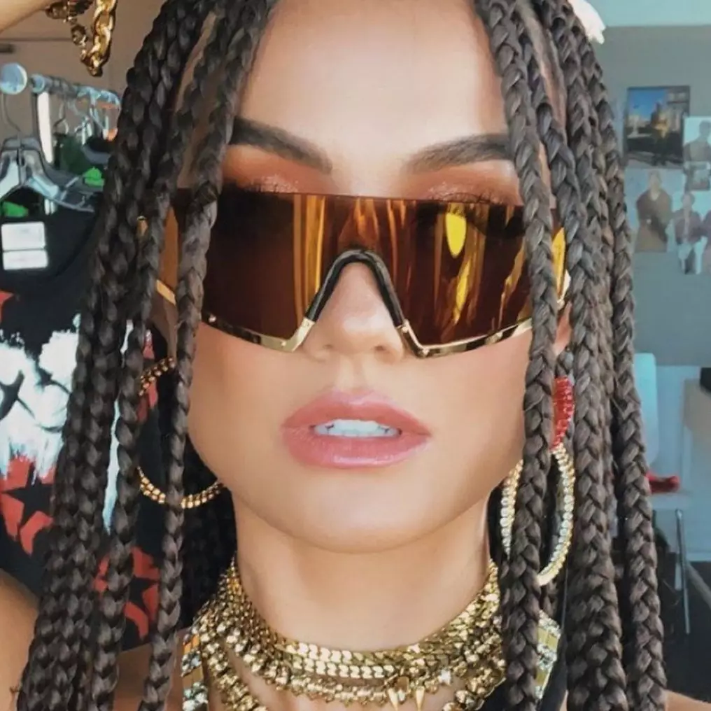 Potret 10 seleb cantik rambut cornrows, Maia Estianty curi perhatian