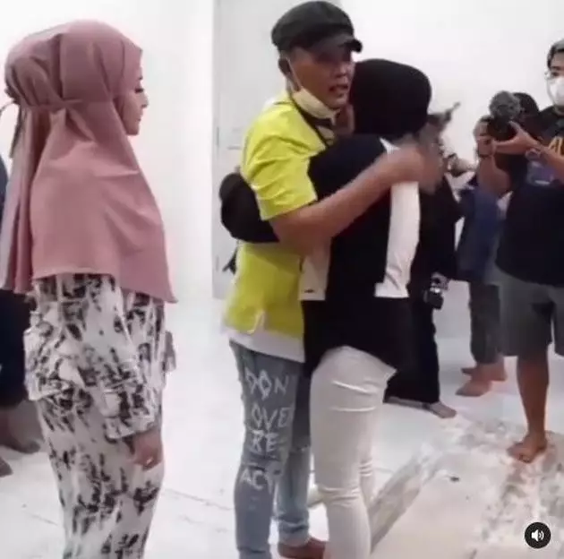 Momen surprise ultah Putri Delina © Instagram/@putridelinaa Momen surprise ultah Putri Delina © Instagram/@putridelinaa
