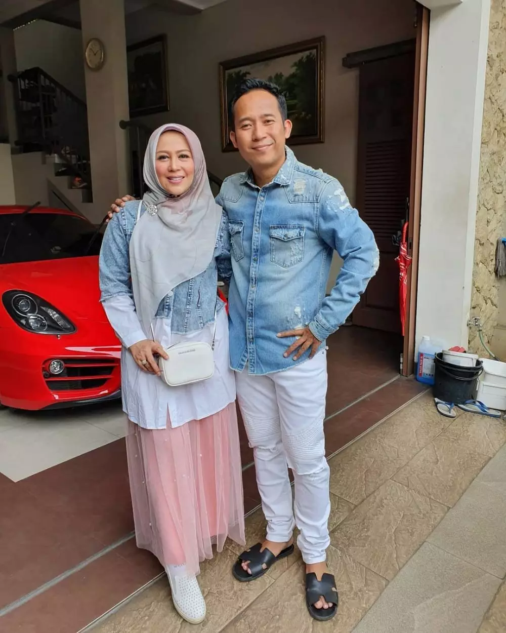 presenter baju couple © Instagram