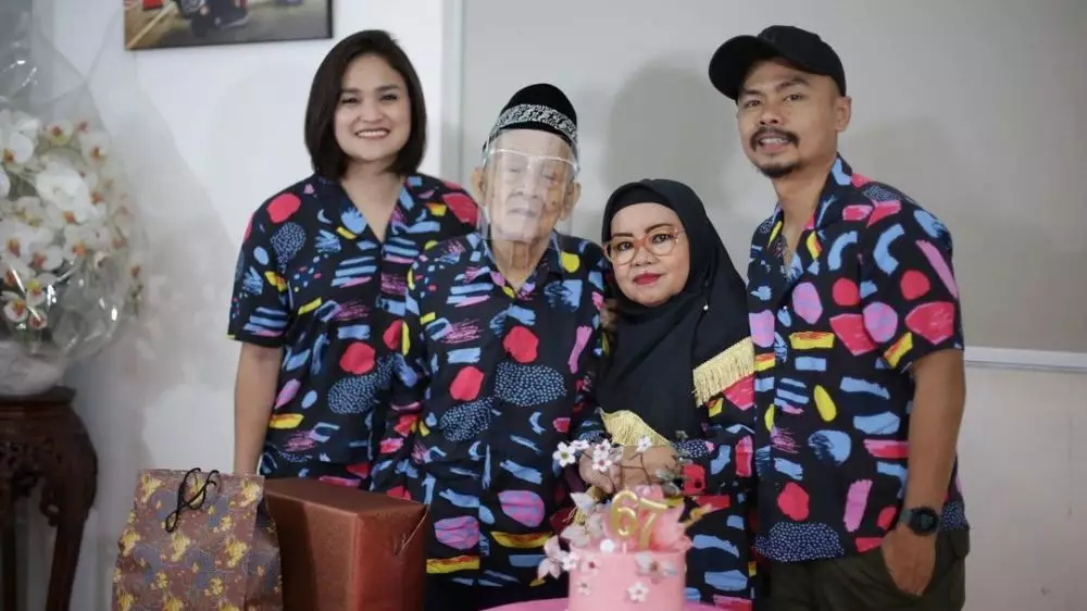 presenter baju couple © Instagram