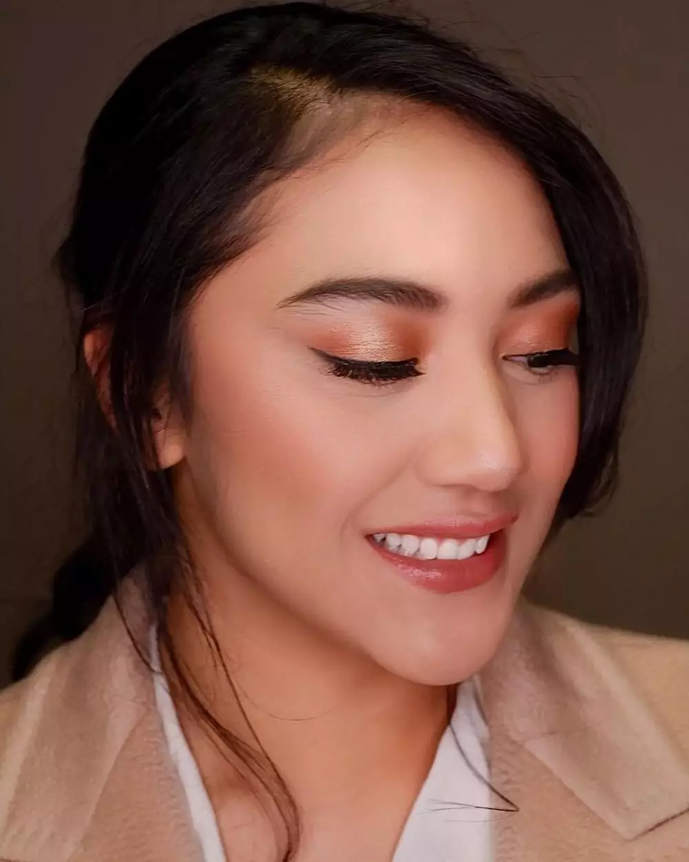 Potret Putri Tanjung bermakeup tebal © 2021 brilio.net Potret Putri Tanjung bermakeup tebal © 2021 brilio.net