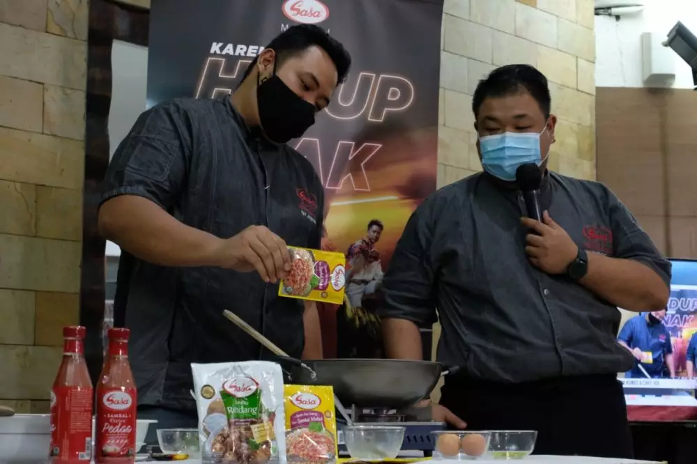 rekor MURI Sasa bumbu nasi goreng © 2021 brilio.net rekor MURI Sasa bumbu nasi goreng © 2021 brilio.net