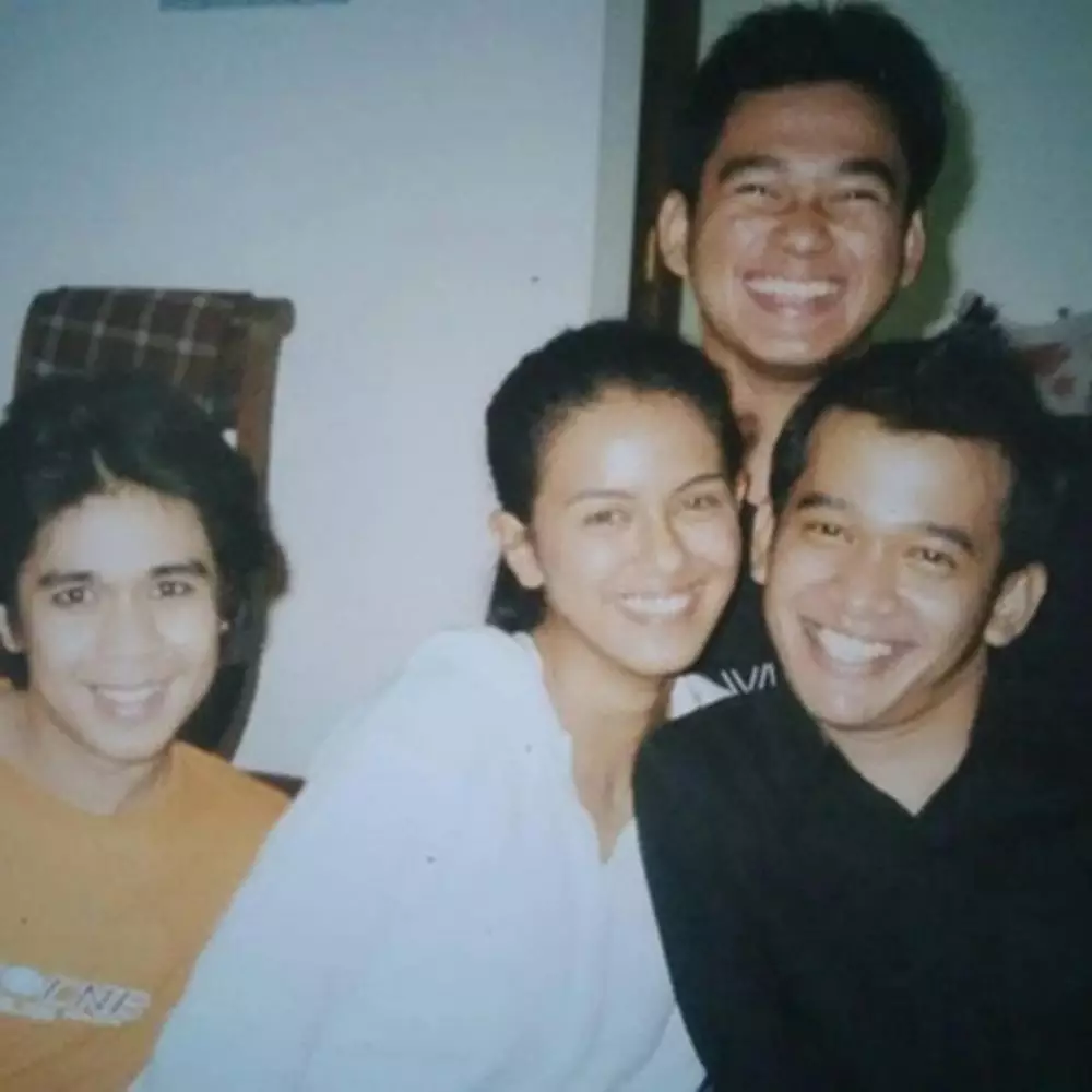 presenter tampan sebelum dan sesudah terkenal Berbagai sumber