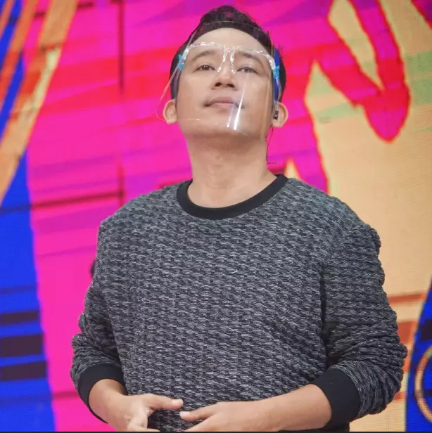 presenter tampan sebelum dan sesudah terkenal Berbagai sumber