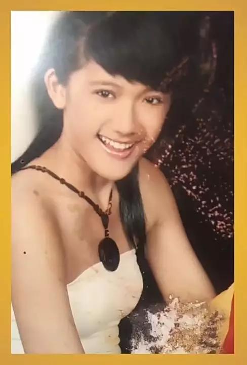 potret lawas Anissa Aziza © 2021 brilio.net YouTube