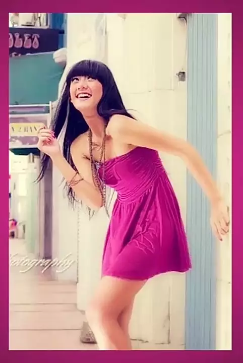 potret lawas Anissa Aziza © 2021 brilio.net YouTube