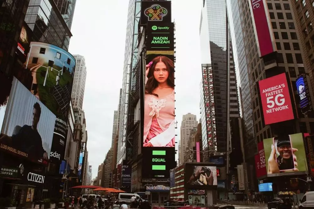 Musisi indonesia di Times Square © 2021 brilio.net