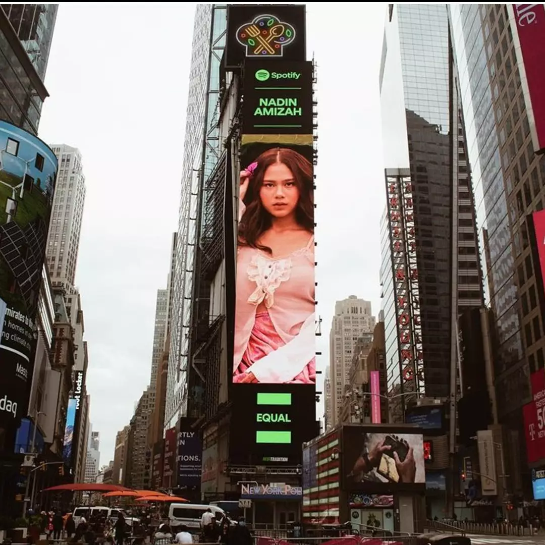 Muncul di Times Square New York, 4 musisi Indonesia ini bikin bangga