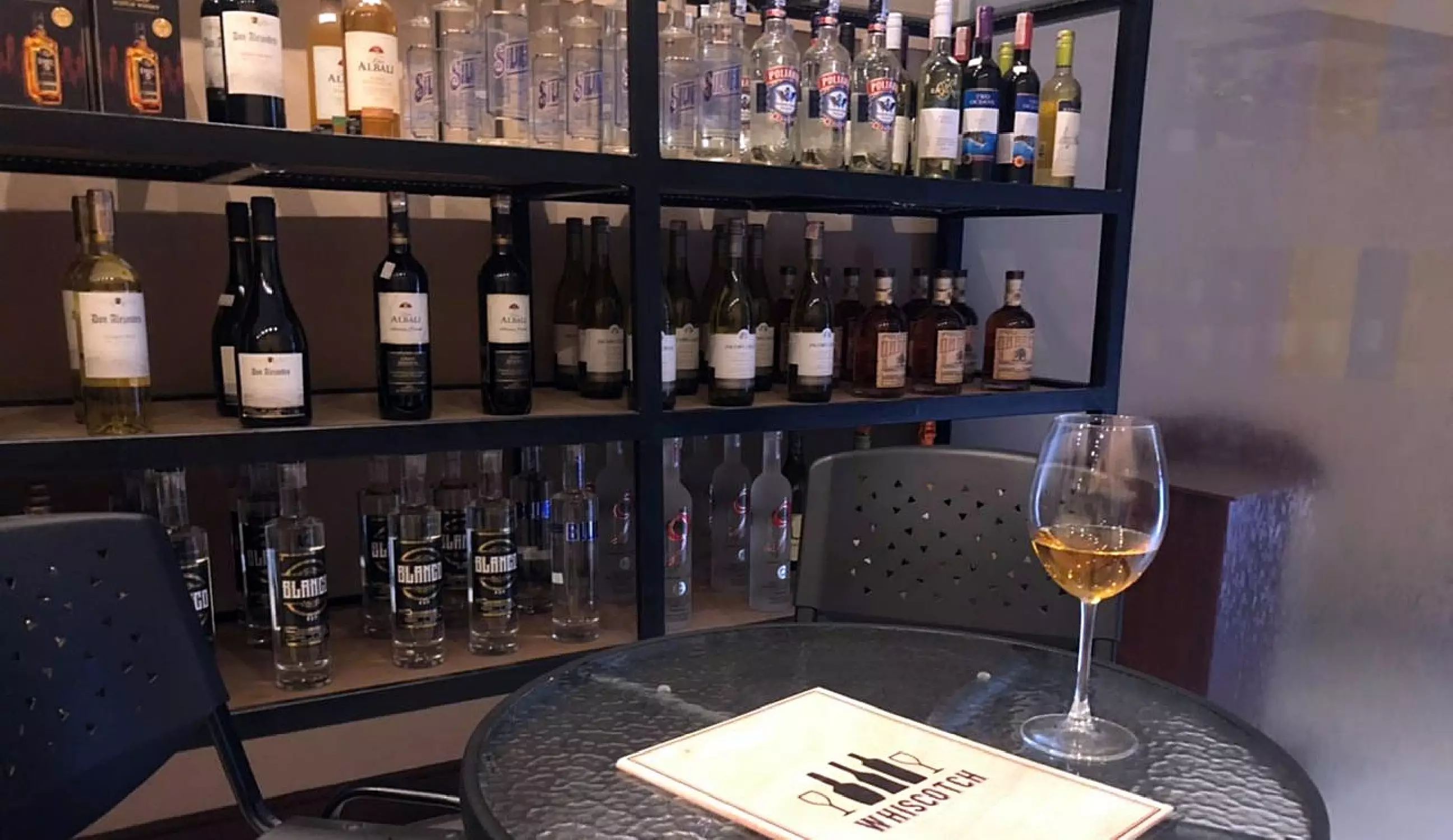 Begini cara menyimpan minuman untuk koleksi, beda jenis beda caranya