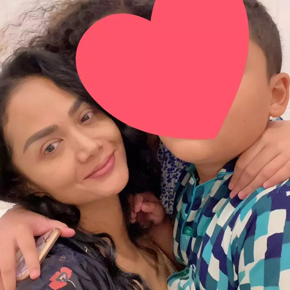 potret diva Tanah Air usia 40-an tanpa polesan makeup © 2021 brilio.net potret diva Tanah Air usia 40-an tanpa polesan makeup © 2021 brilio.net